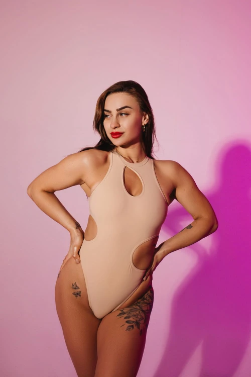 extravaganza_nude_1.jpg