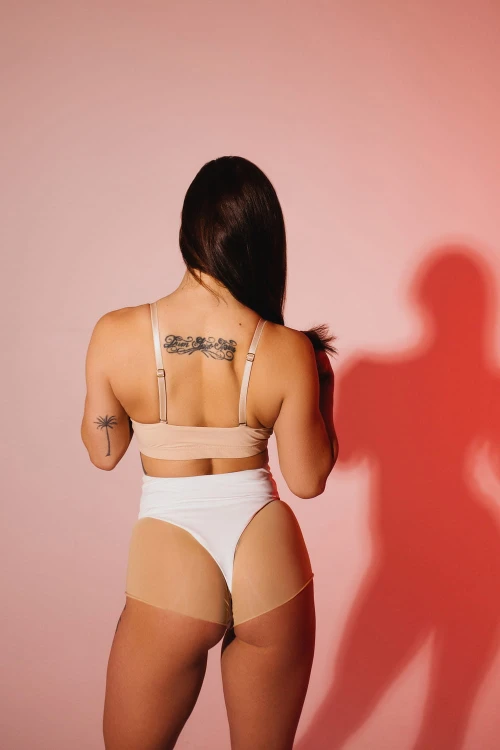 petite_nude_5.jpg