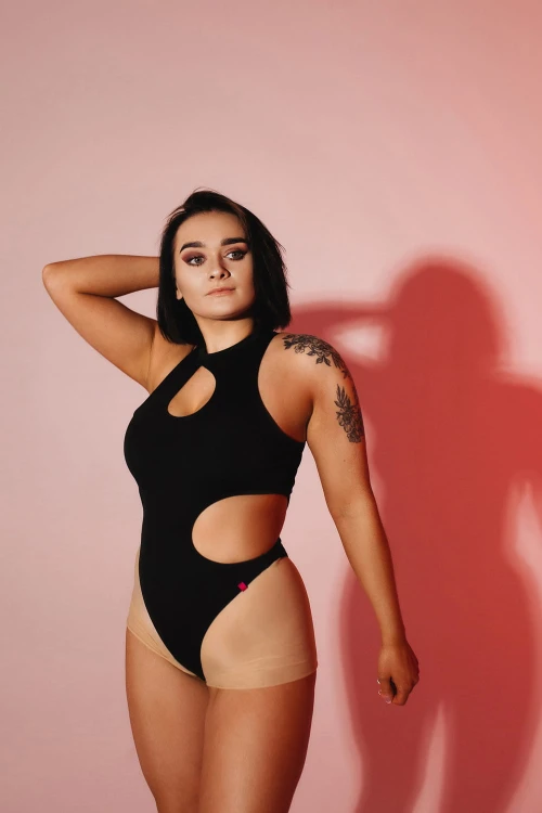 petite_nude_1.jpg